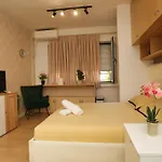 Cozy Next To Square 21 Apartamento *