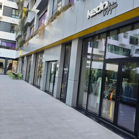 Διαμέρισμα Cozy Near Square 21