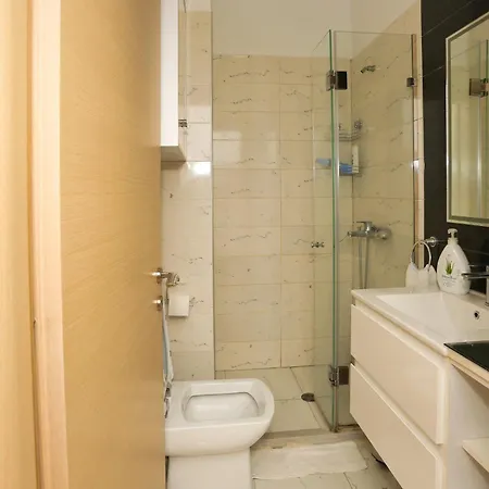 Apartment Cozy Next To Square 21 Tirana