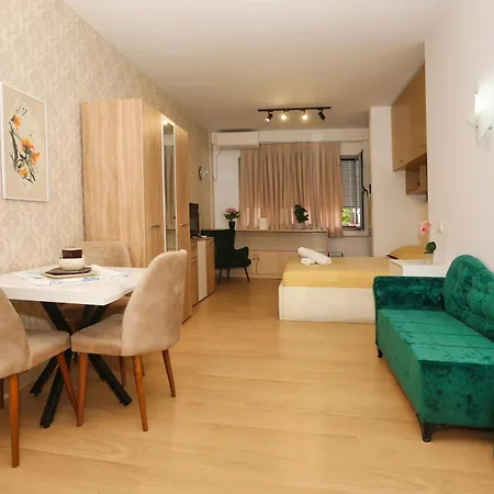 Cozy Next To Square 21 Tirana