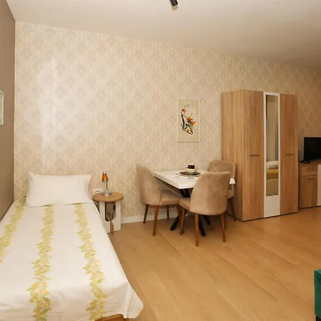 Cozy Near Square 21 شقة