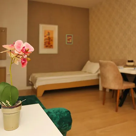 Daire Cozy Next To Square 21 *