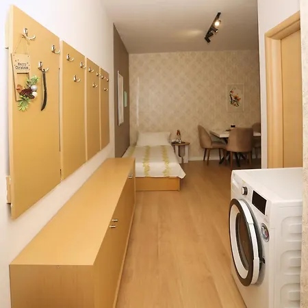 Cozy Next To Square 21 Appartamento Tirana