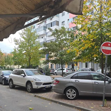Cozy Next To Square 21 Апартаменты Тирана