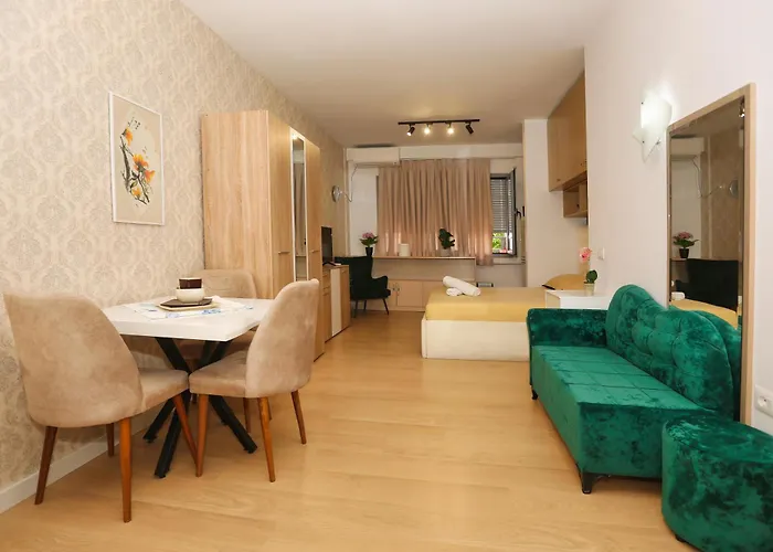 Cozy Next To Square 21 Τίρανα